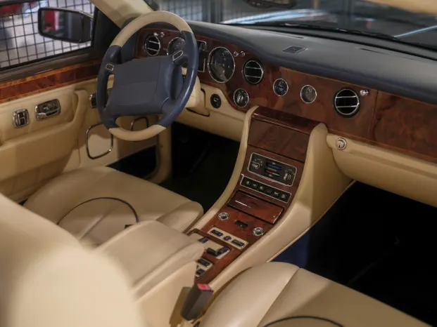 קזינו ג'קפוט וילג' אפליקציית Android/iOS